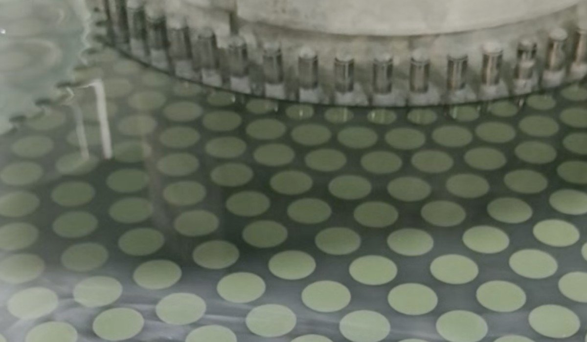 Vimfun glass cutting equipment is a perfect machine tool for precision cutting Silicon wafers, sapphire and ceramic substrates lapped flat on the DL wafer lapping and polishing machine